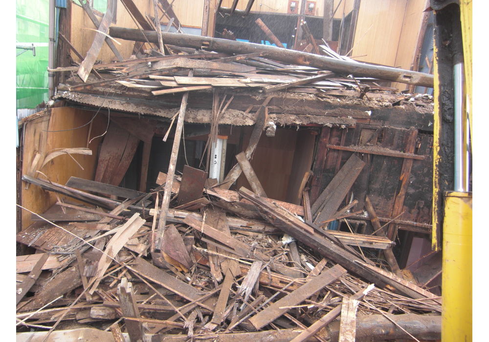 解体工事施工中②